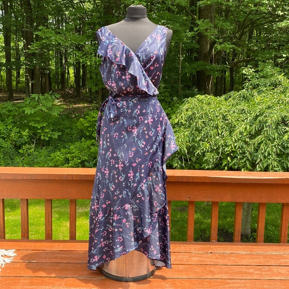 Ava & Aiden Dresses & Skirts - NWT Ava and Aiden wrap dress, looks good on, see measurements in photos below.